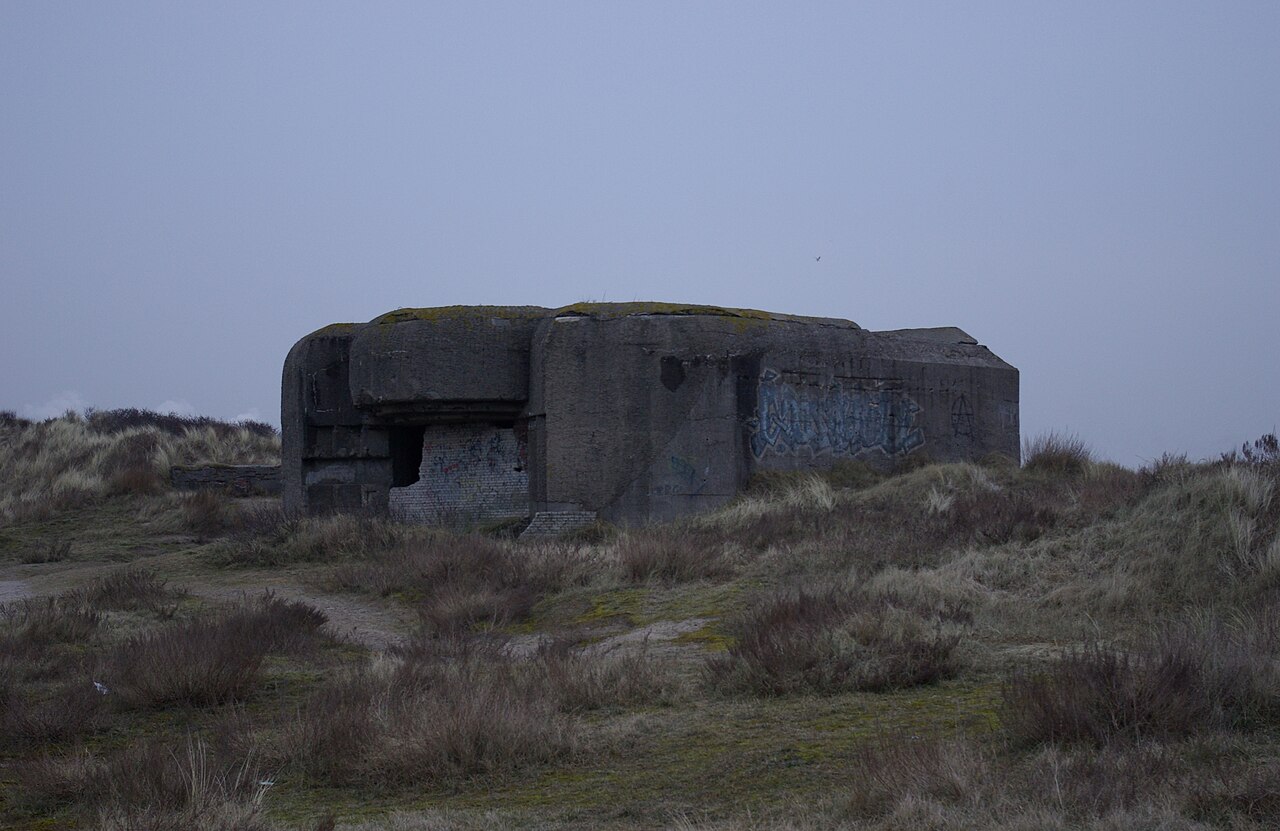 Geschutsbunker van het type M 272 van kustbatterij Heerenduin bij IJmuiden