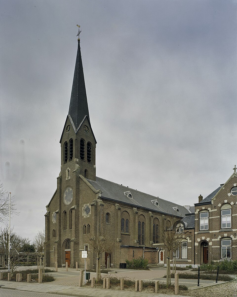 De Maria Magdalenakerk aan de Dorpsstraat in Wormer