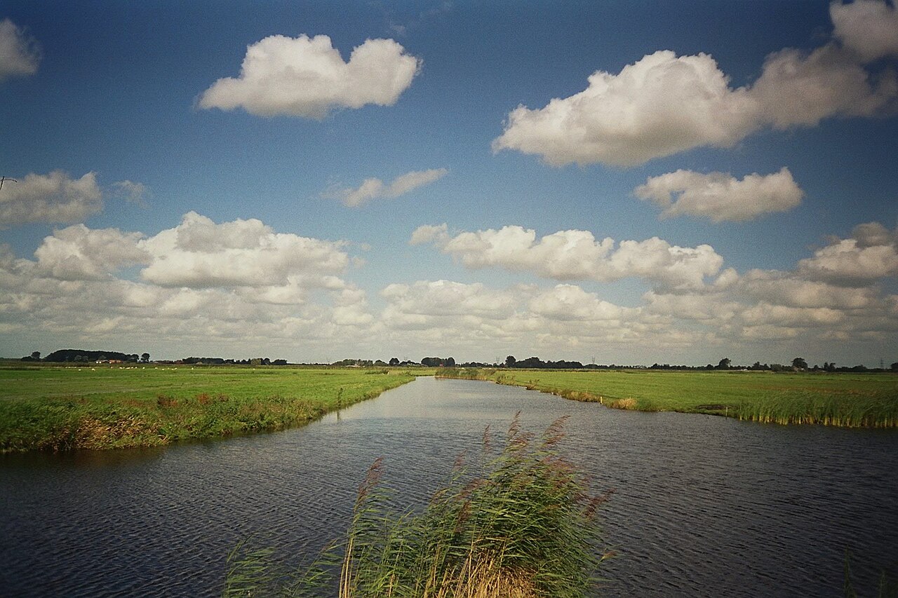 Smalle graslandpercelen en watergangen in het Wormer- en Jisperveld