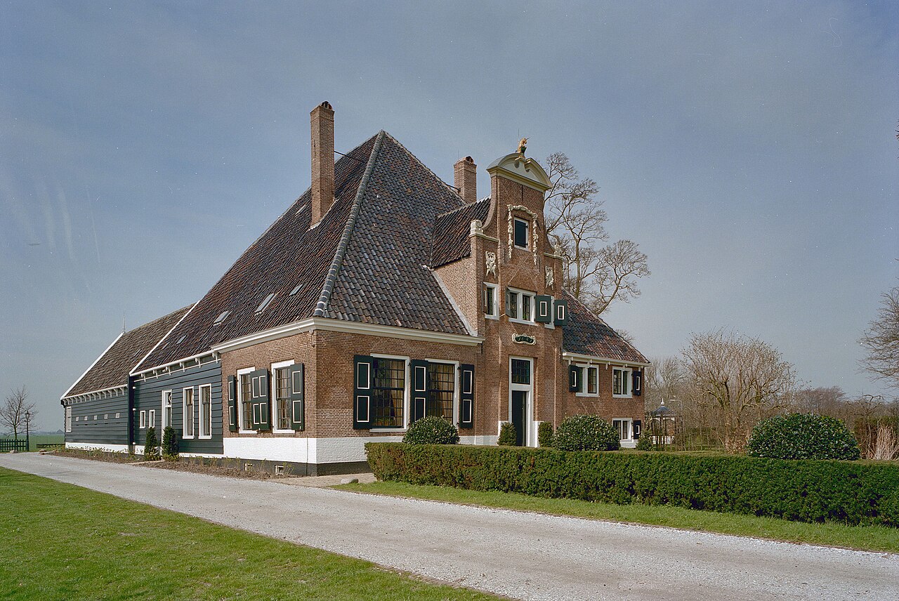 Stolpboerderij De Eenhoorn aan de rechte Middenweg in Droogmakerij De Beemster